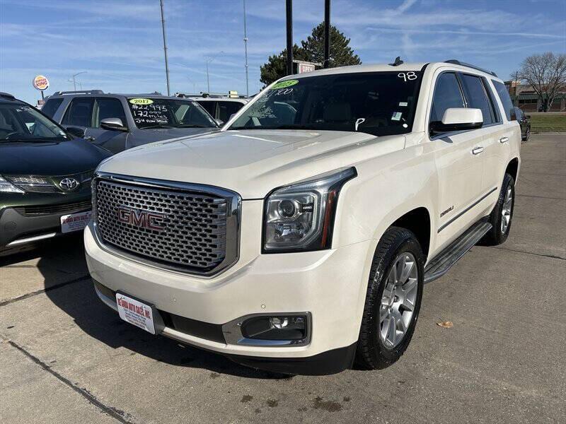 used 2015 GMC Yukon car, priced at $21,900