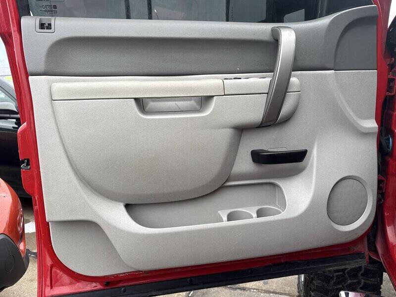 used 2013 Chevrolet Silverado 2500 car, priced at $18,995