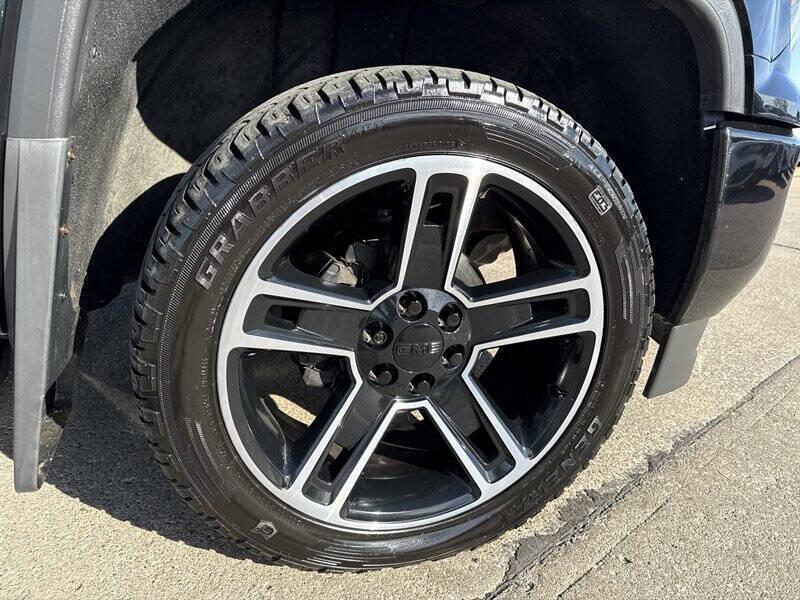 used 2018 GMC Sierra 1500 car, priced at $26,900