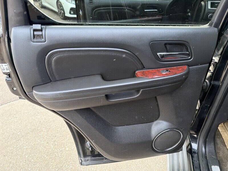 used 2011 Cadillac Escalade car, priced at $10,995