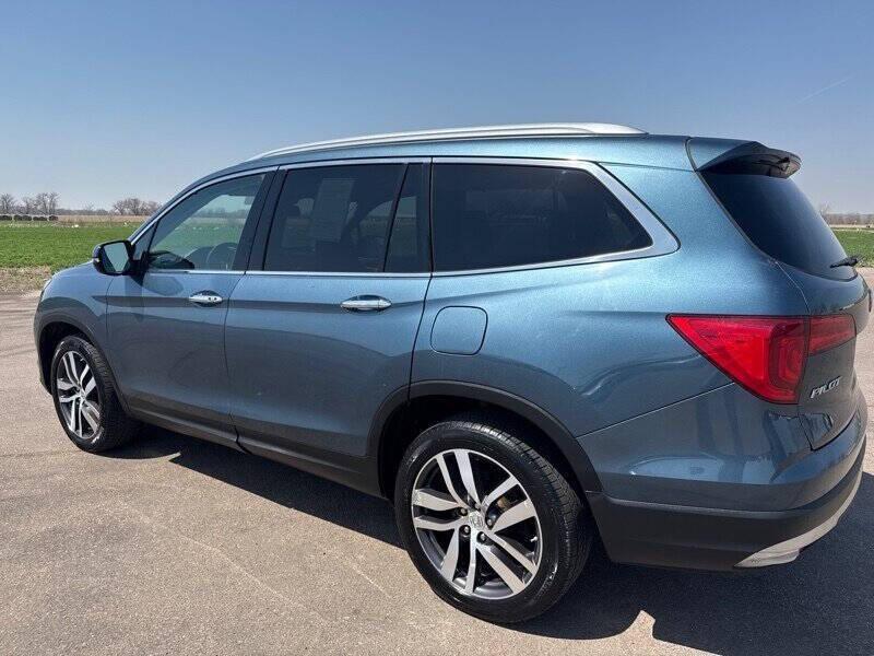 used 2016 Honda Pilot car, priced at $15,995