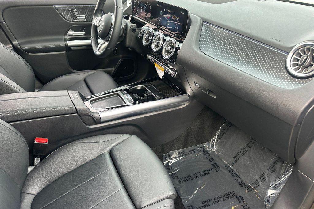 used 2025 Mercedes-Benz GLA 250 car, priced at $45,845