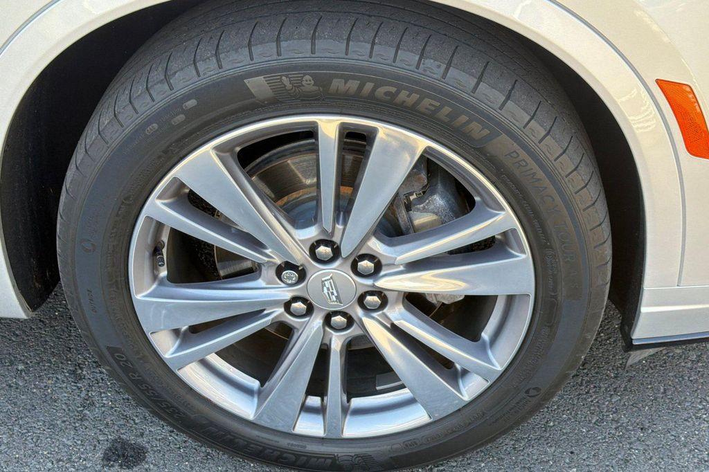 used 2020 Cadillac XT6 car, priced at $29,854