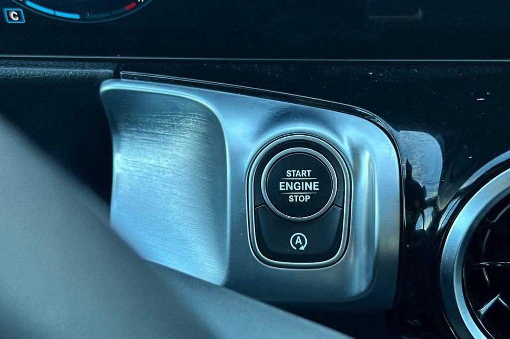 used 2022 Mercedes-Benz GLB 250 car, priced at $28,984