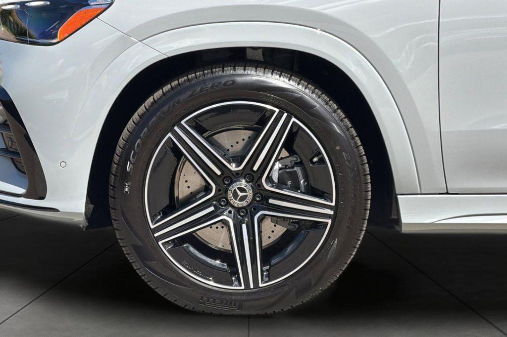 new 2026 Mercedes-Benz GLE 450 car, priced at $85,982