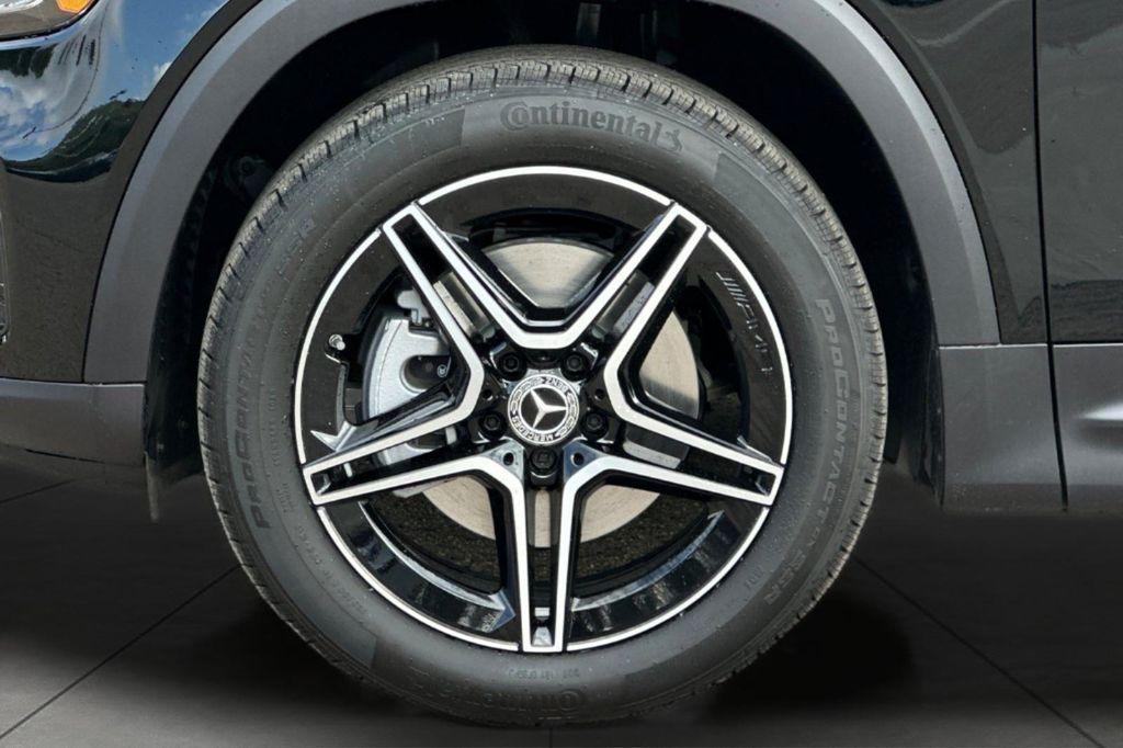 new 2026 Mercedes-Benz GLB 250 car, priced at $48,280