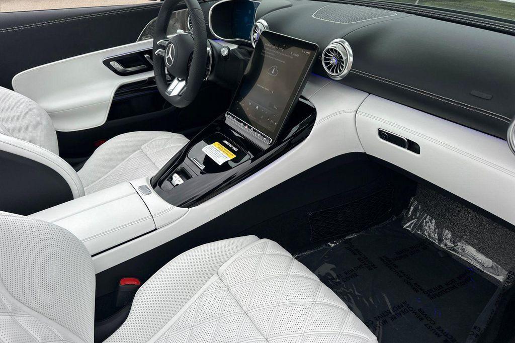 new 2026 Mercedes-Benz AMG SL 43 car, priced at $125,150