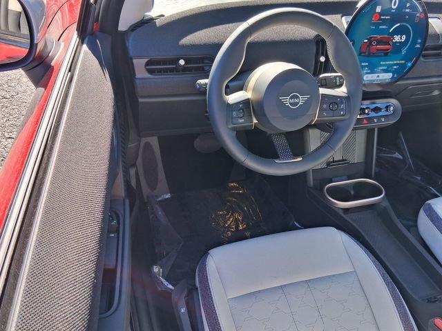 used 2025 MINI Hardtop car, priced at $29,021