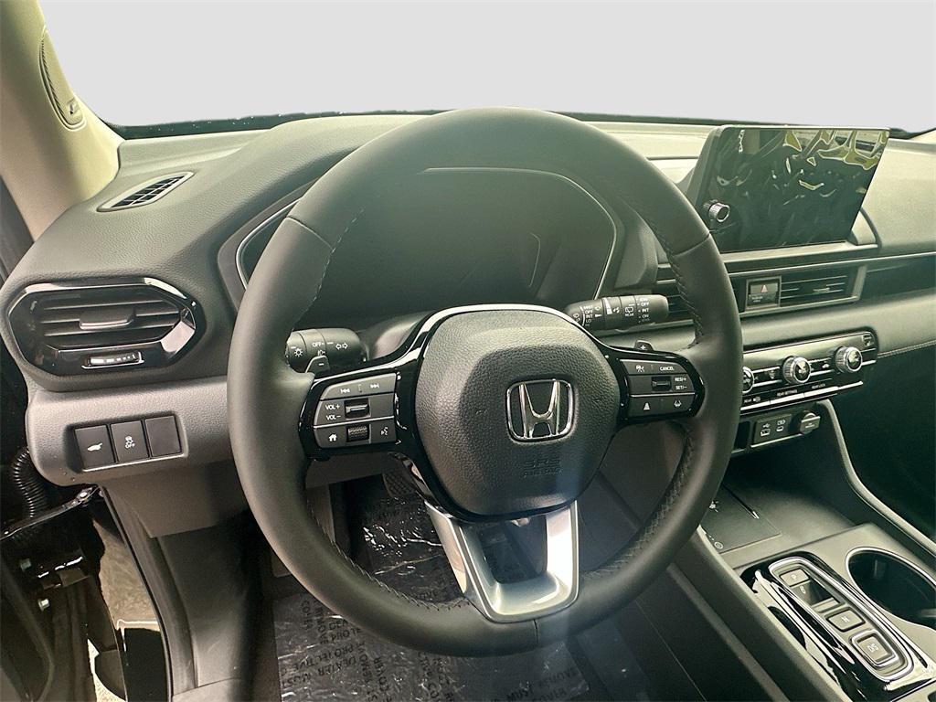new 2025 Honda Pilot car, priced at $46,564