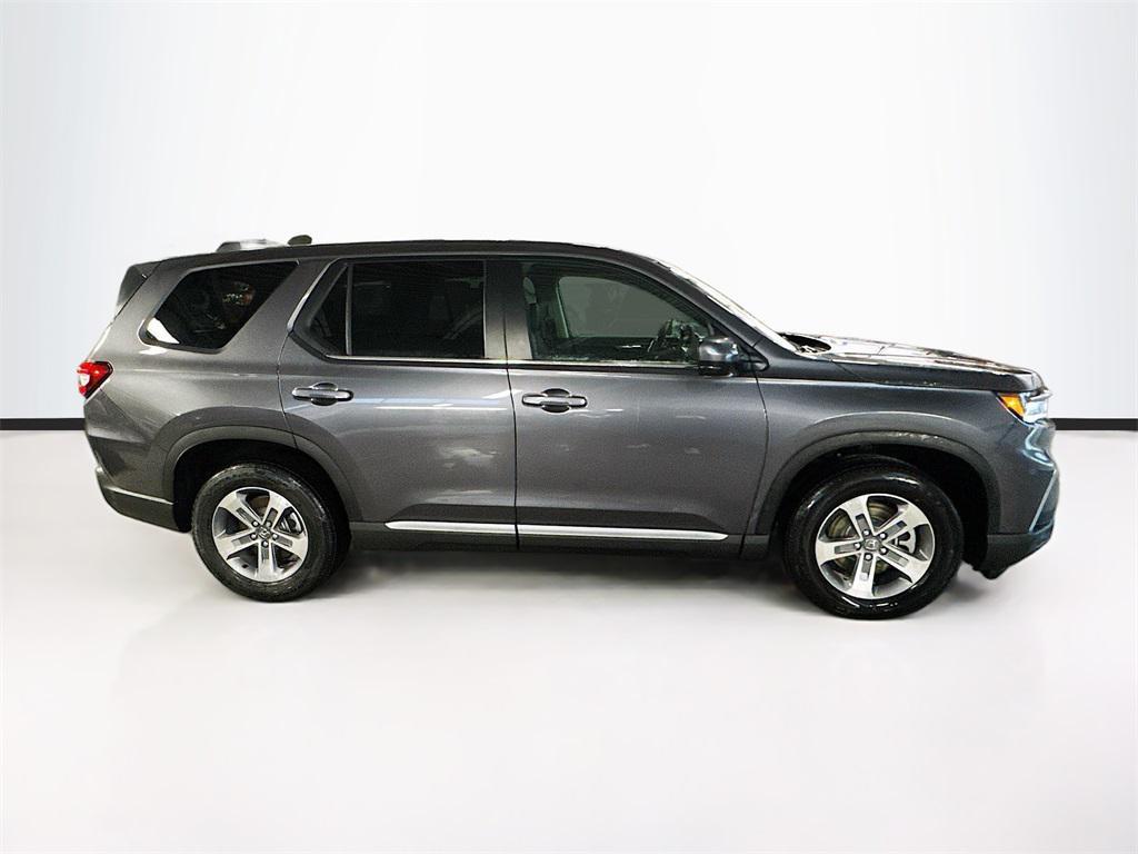 new 2025 Honda Pilot car, priced at $42,415