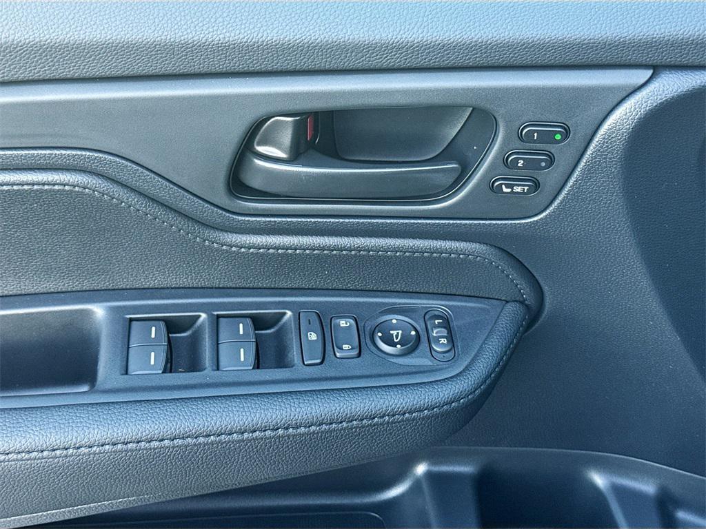new 2026 Honda Odyssey car, priced at $41,164