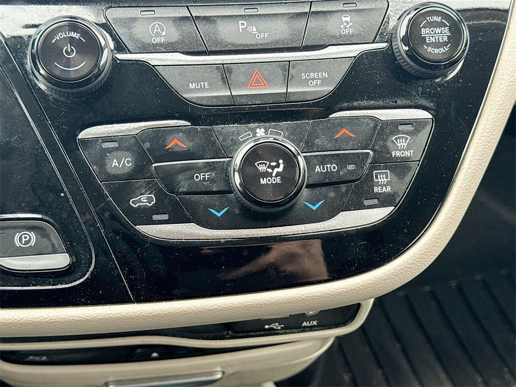 used 2020 Chrysler Pacifica car, priced at $17,477