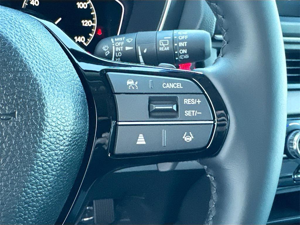 new 2025 Honda Pilot car, priced at $44,876