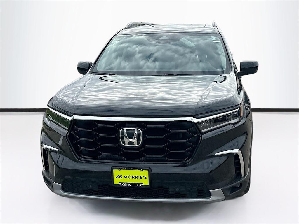 new 2025 Honda Pilot car, priced at $46,339