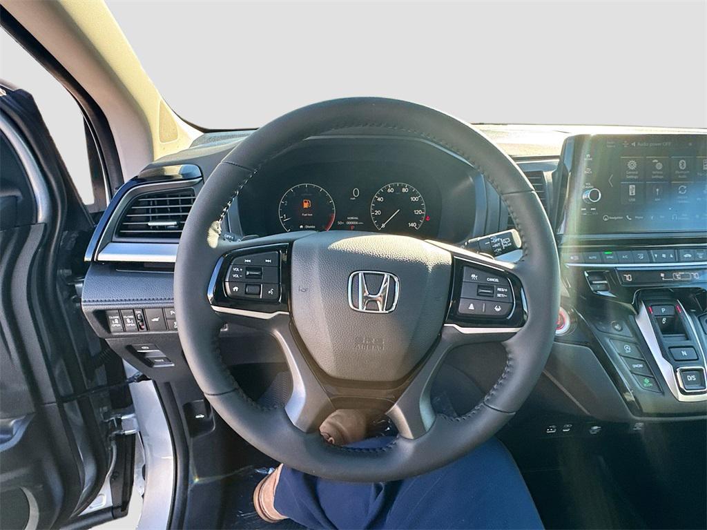 new 2026 Honda Odyssey car, priced at $44,433