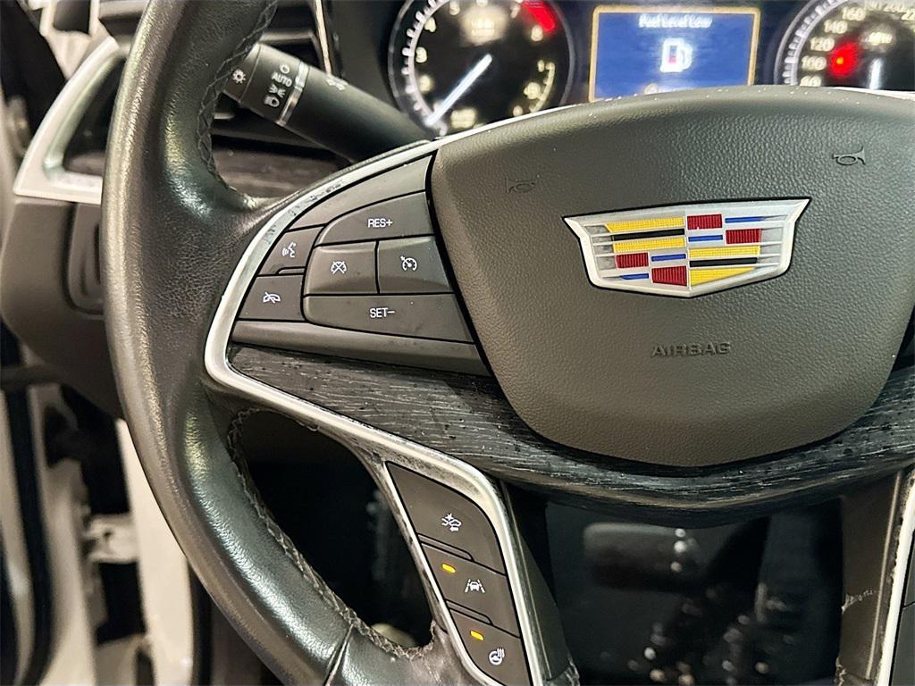 used 2022 Cadillac XT5 car, priced at $29,800