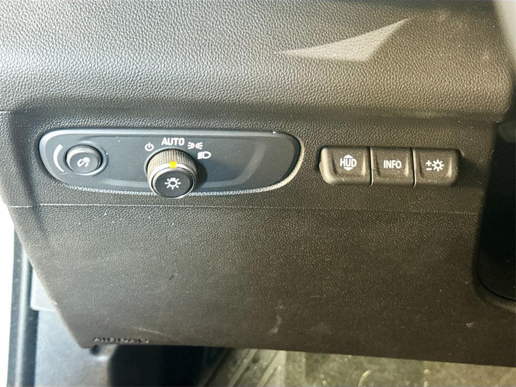 used 2022 Buick Envision car, priced at $23,402