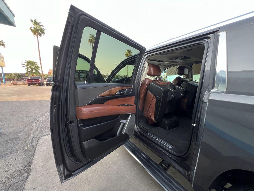 used 2015 Cadillac Escalade ESV car, priced at $17,995