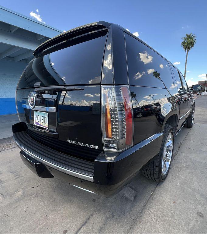 used 2013 Cadillac Escalade ESV car, priced at $11,995