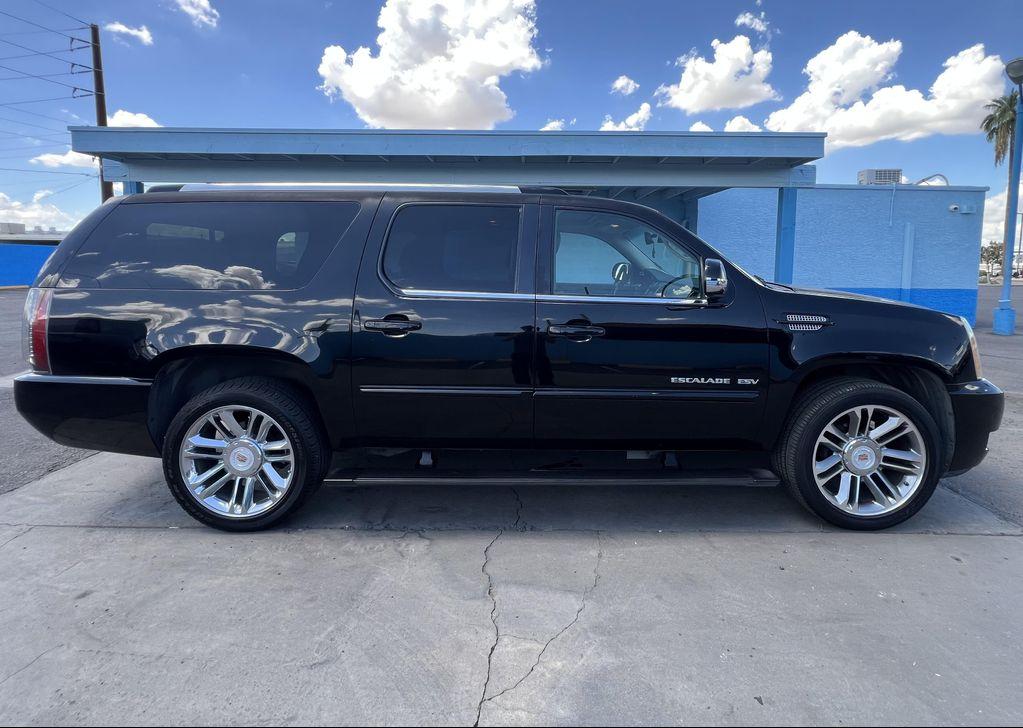 used 2013 Cadillac Escalade ESV car, priced at $11,995