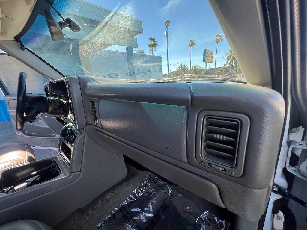 used 2005 Chevrolet Silverado 2500 car, priced at $13,995