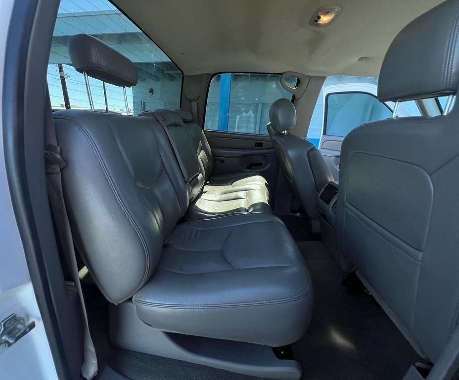 used 2005 Chevrolet Silverado 2500 car, priced at $13,995