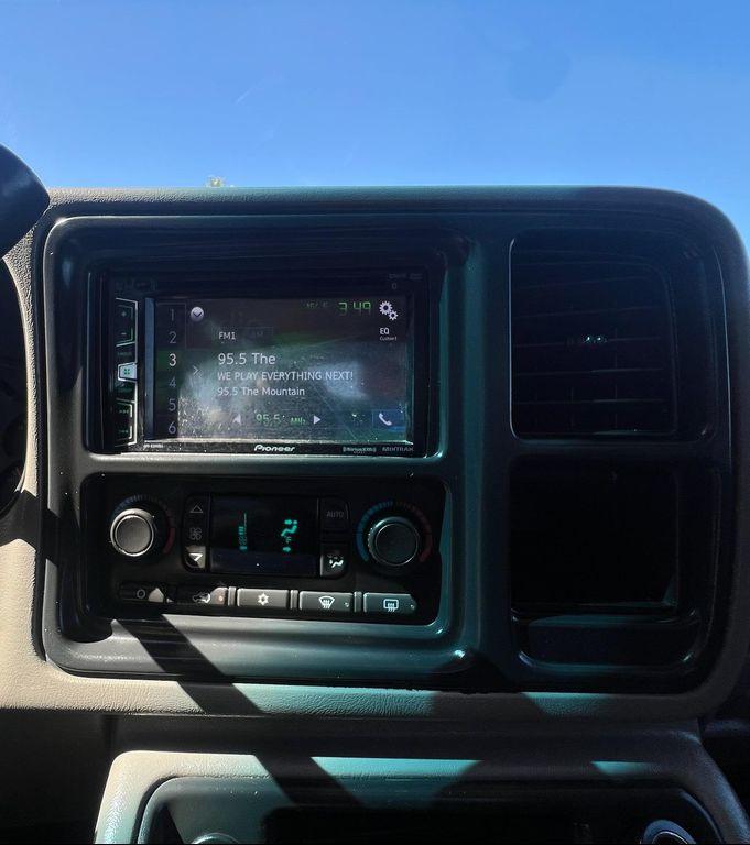 used 2005 Chevrolet Silverado 2500 car, priced at $13,995