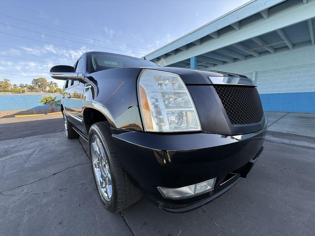 used 2008 Cadillac Escalade car, priced at $9,995