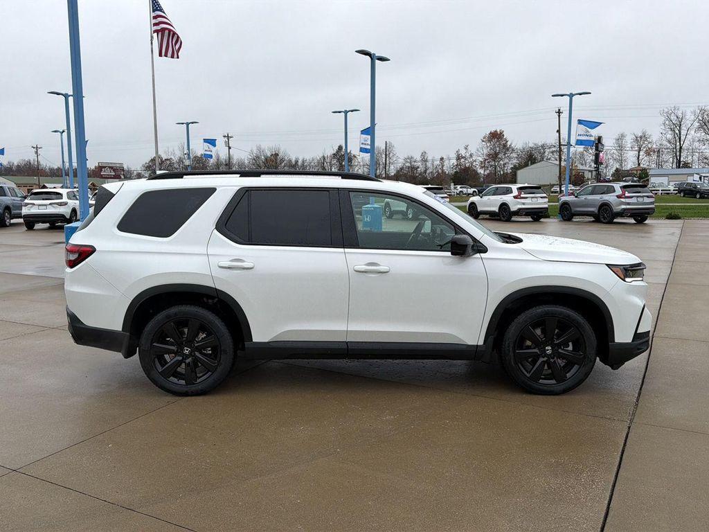 new 2025 Honda Pilot car, priced at $53,530