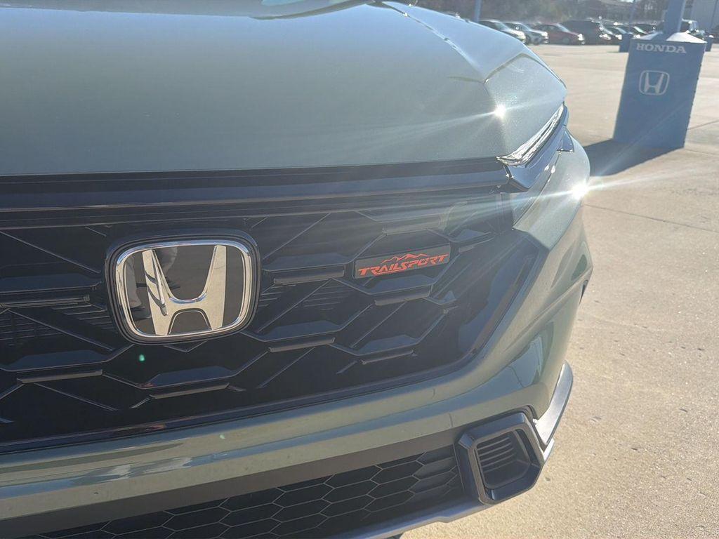 new 2026 Honda CR-V Hybrid car, priced at $39,375