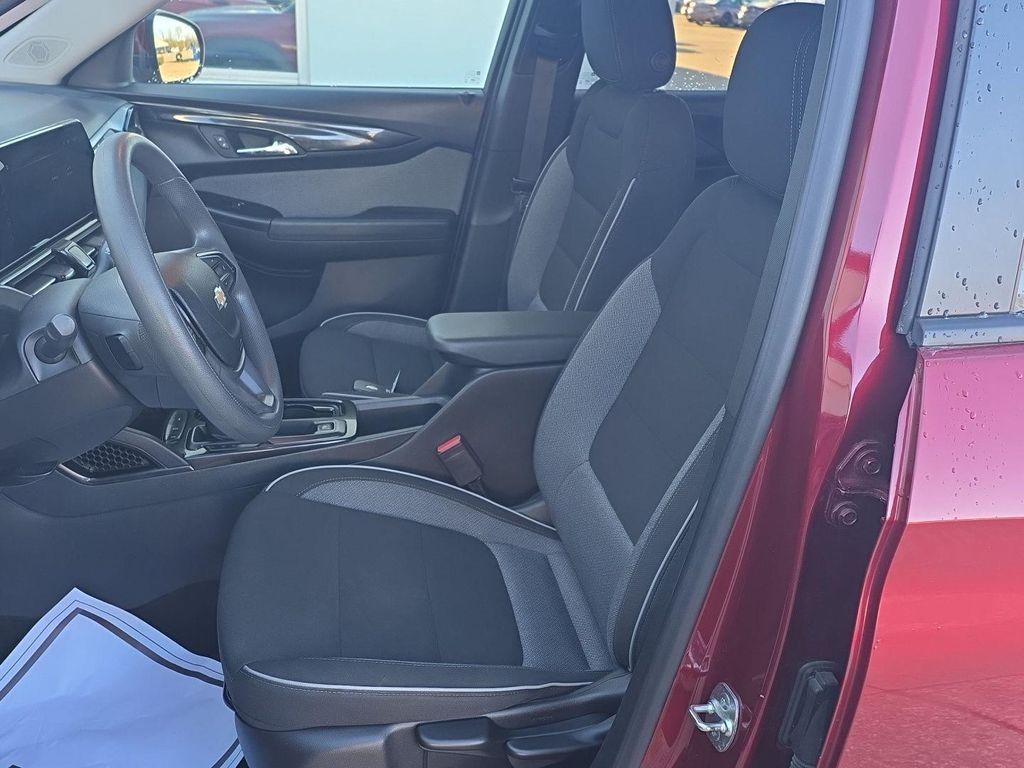 used 2024 Chevrolet TrailBlazer car, priced at $22,400