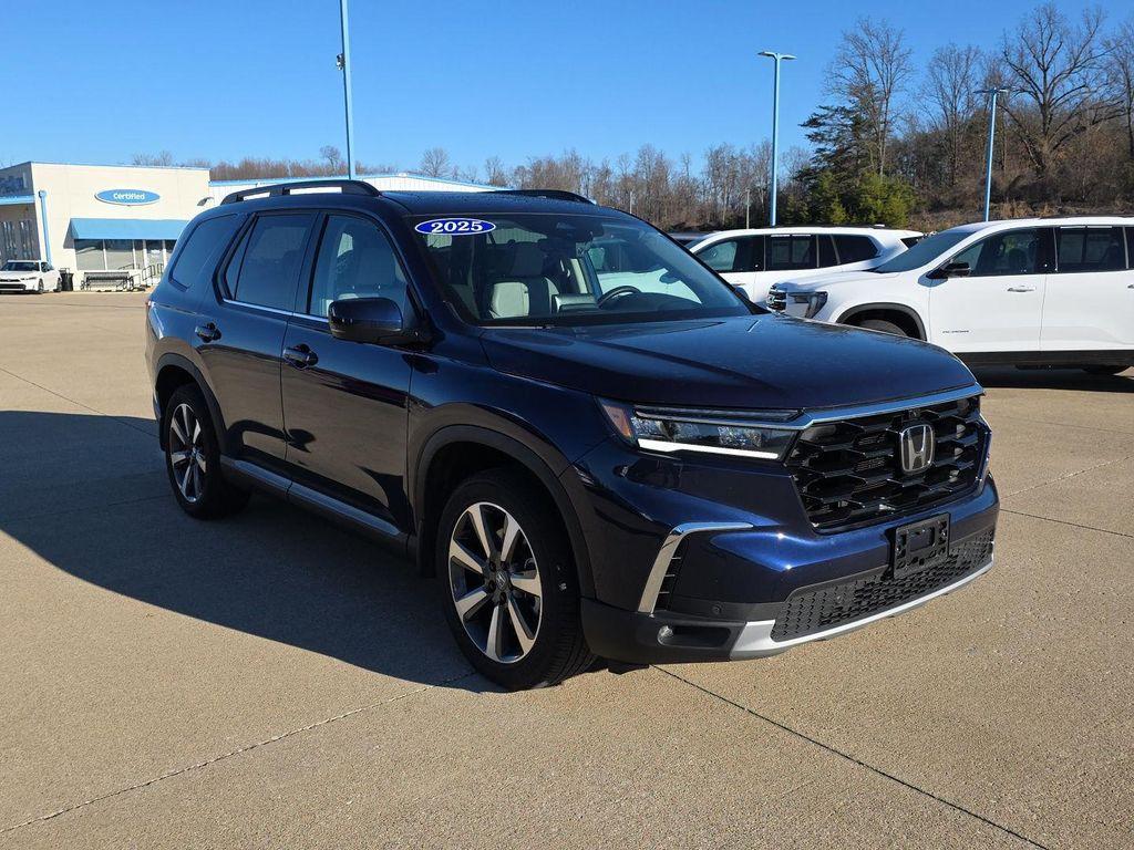 used 2025 Honda Pilot car, priced at $42,750