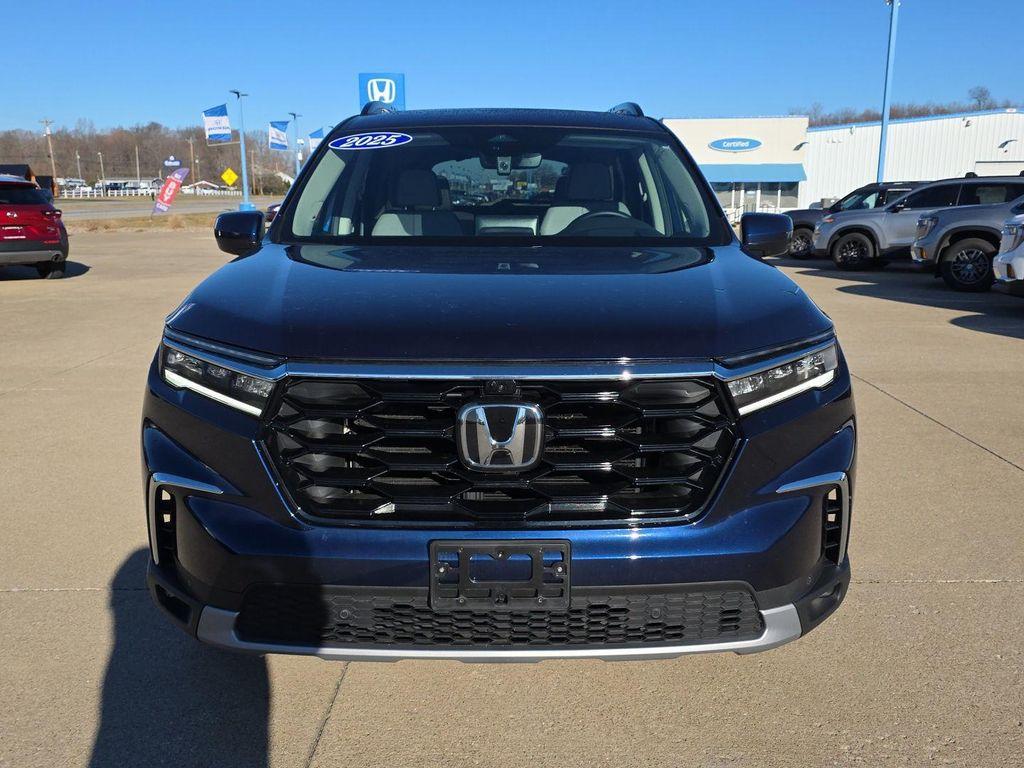 used 2025 Honda Pilot car, priced at $42,750