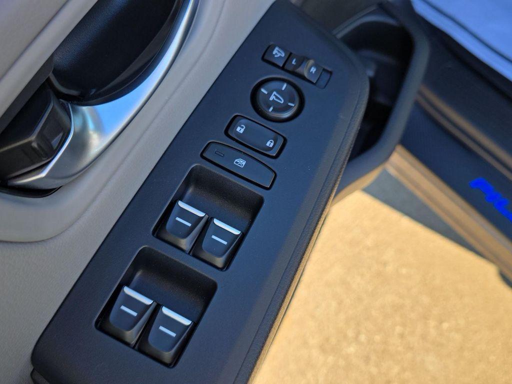 used 2025 Honda Pilot car, priced at $42,750