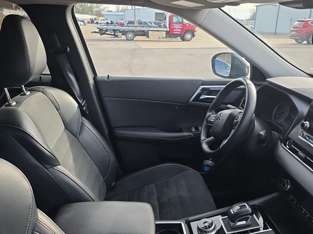 used 2024 Mitsubishi Outlander car, priced at $22,900