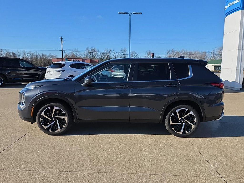 used 2024 Mitsubishi Outlander car, priced at $21,700