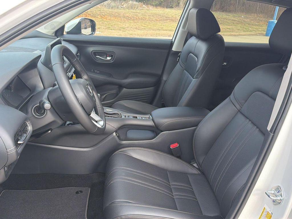 new 2026 Honda HR-V car, priced at $32,385