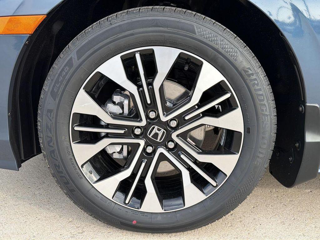 new 2026 Honda Odyssey car, priced at $51,200