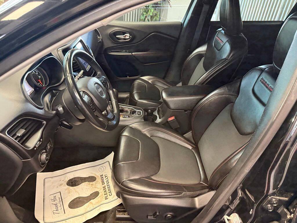 used 2019 Jeep Cherokee car, priced at $17,945