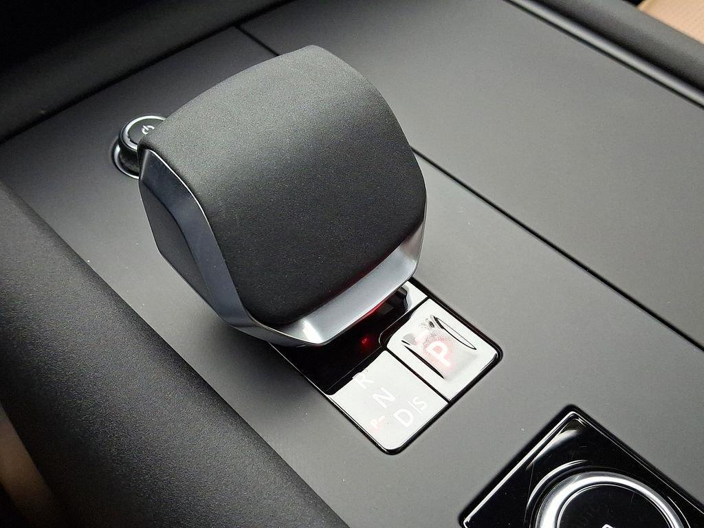 used 2025 Land Rover Discovery car, priced at $61,953