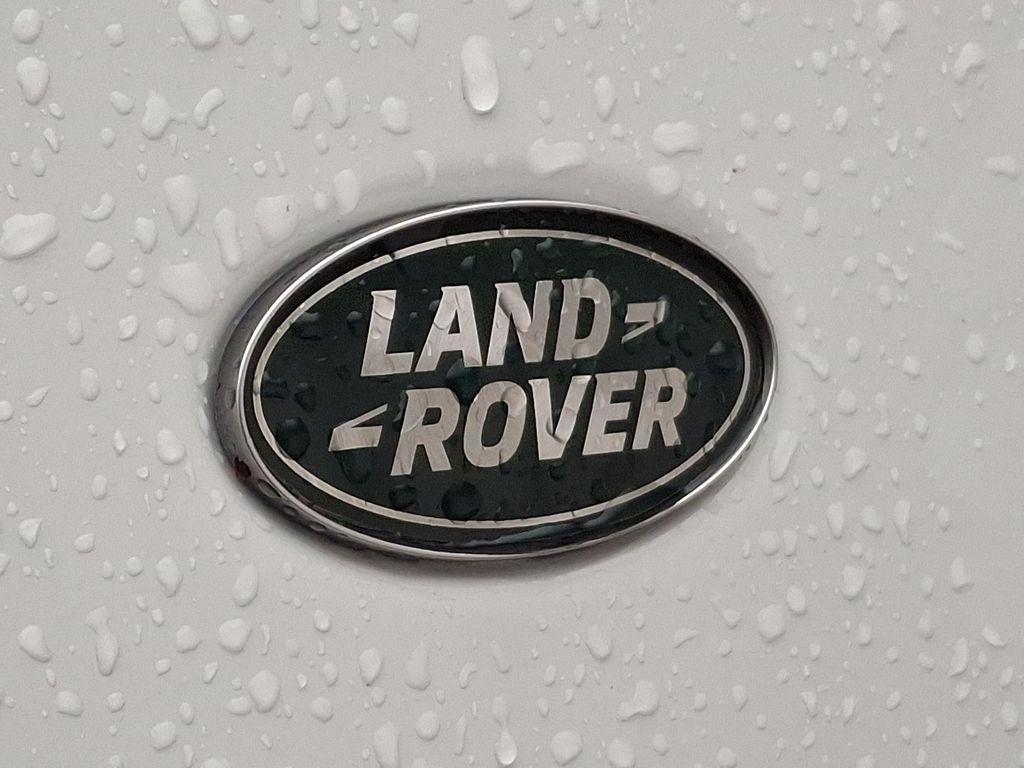 new 2025 Land Rover Discovery car, priced at $68,018