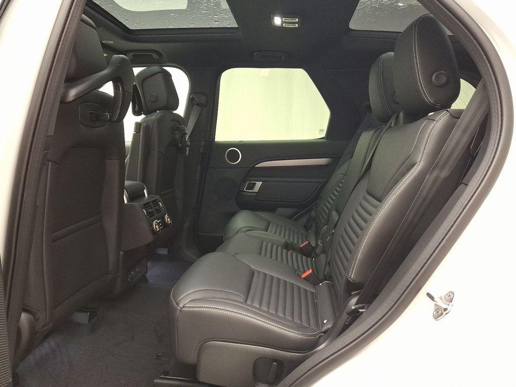 new 2025 Land Rover Discovery car, priced at $68,018