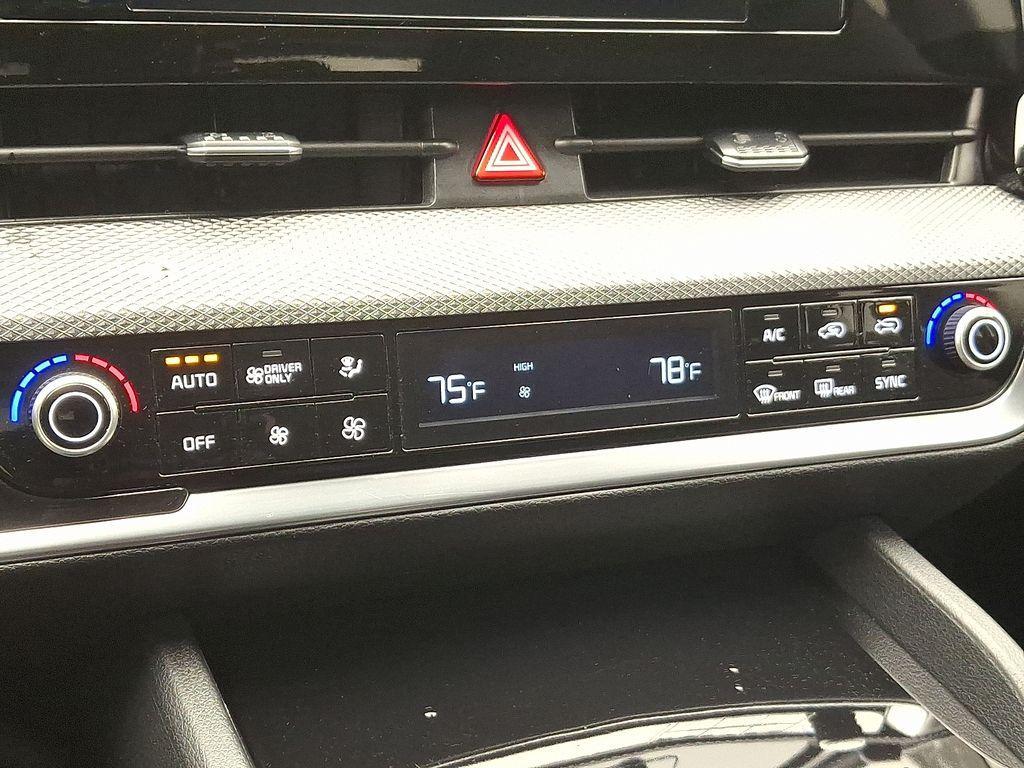 used 2023 Kia Sportage Hybrid car, priced at $23,392