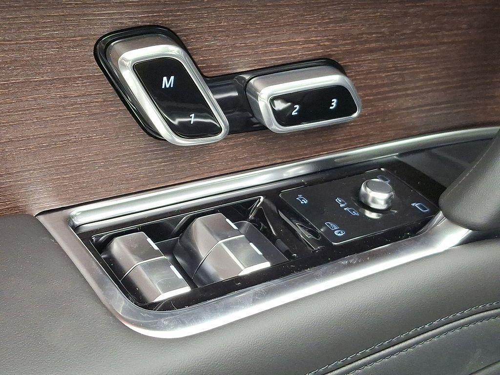new 2026 Land Rover Range Rover car, priced at $121,260