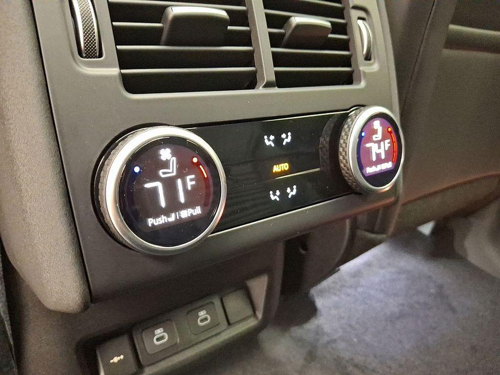 new 2025 Land Rover Discovery car, priced at $68,218