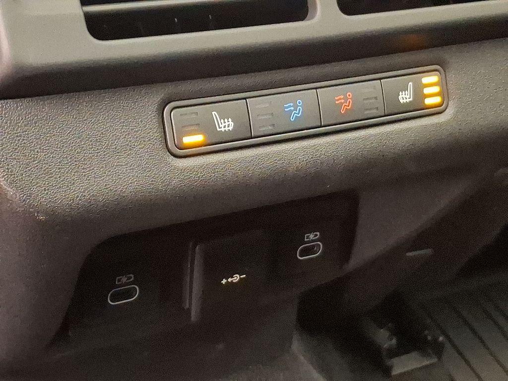 used 2025 Land Rover Range Rover Evoque car, priced at $46,199