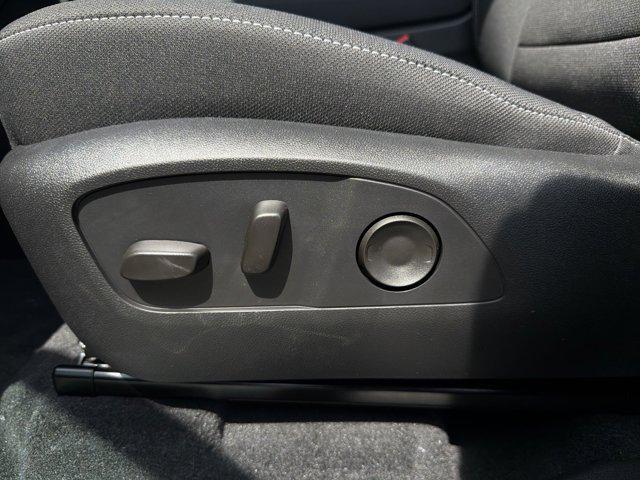 new 2026 Chevrolet Traverse car, priced at $38,530