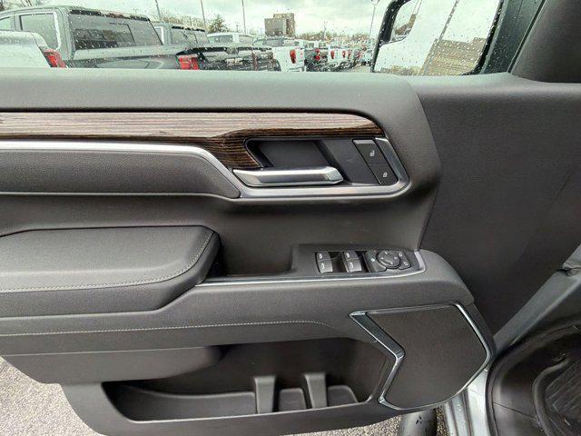 new 2026 GMC Sierra 1500 car, priced at $43,995