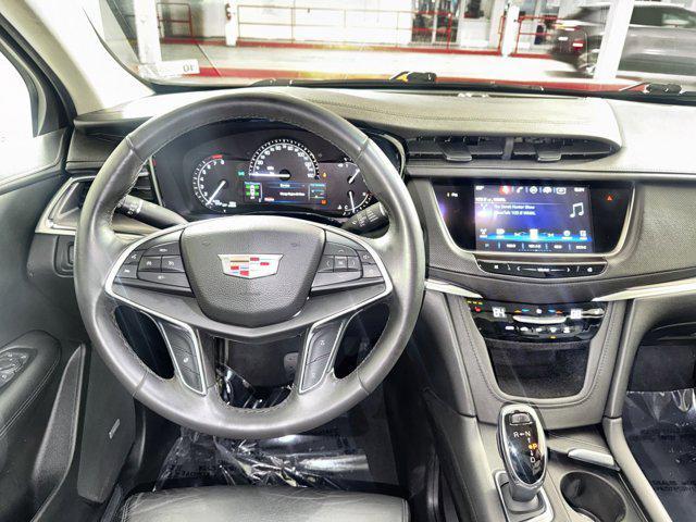 used 2017 Cadillac XT5 car, priced at $18,500