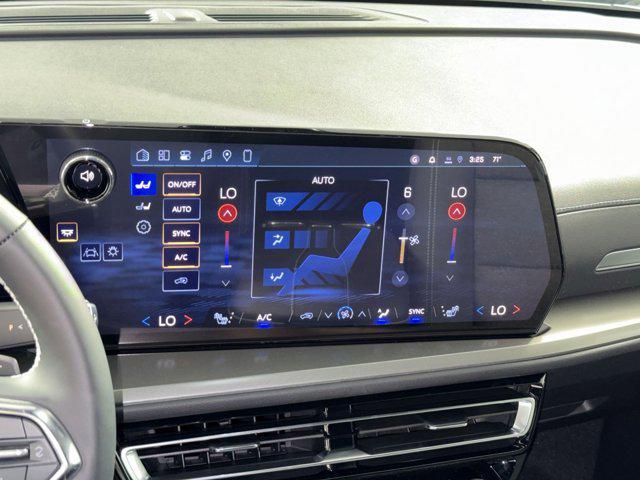 new 2026 Chevrolet Traverse car, priced at $39,030